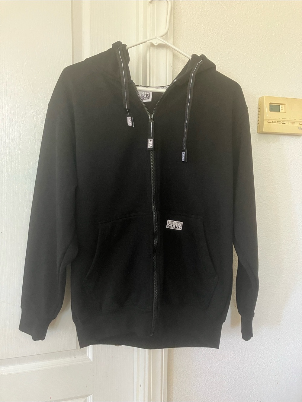 Pro club Heavy Weight Black Full-Zip Hoodie with Hood and Front Pockets size S